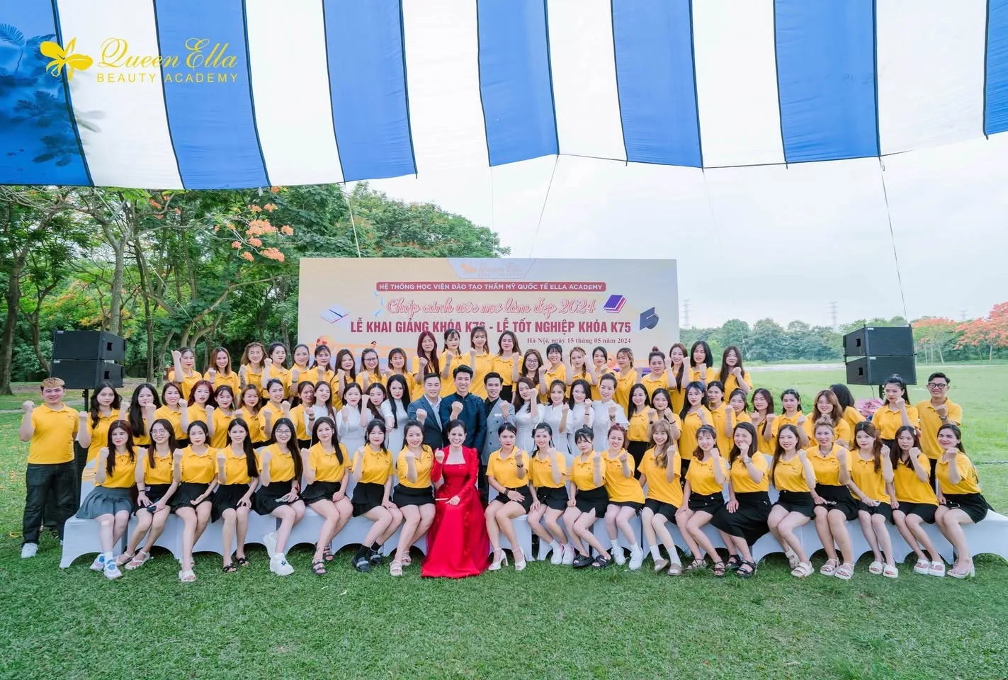 Lễ khai giảng khóa K76 và tốt nghiệp khóa K75 - tập thể học viên Học viện thẩm mỹ Ella Academy